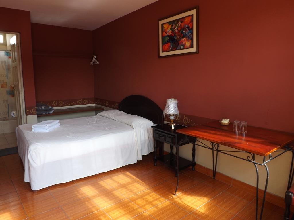 Hotel Colonial Trujillo Zewnętrze zdjęcie