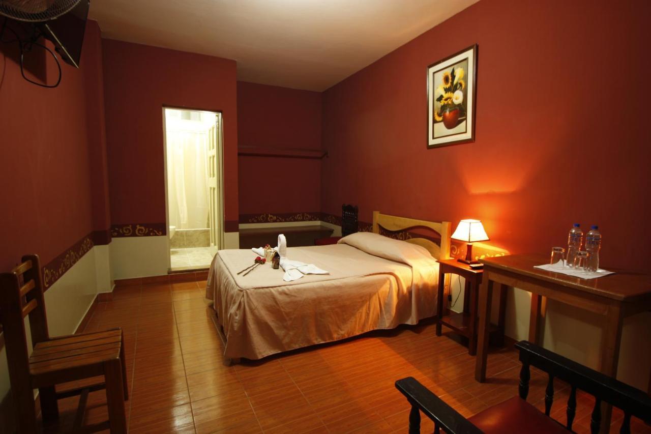 Hotel Colonial Trujillo Zewnętrze zdjęcie