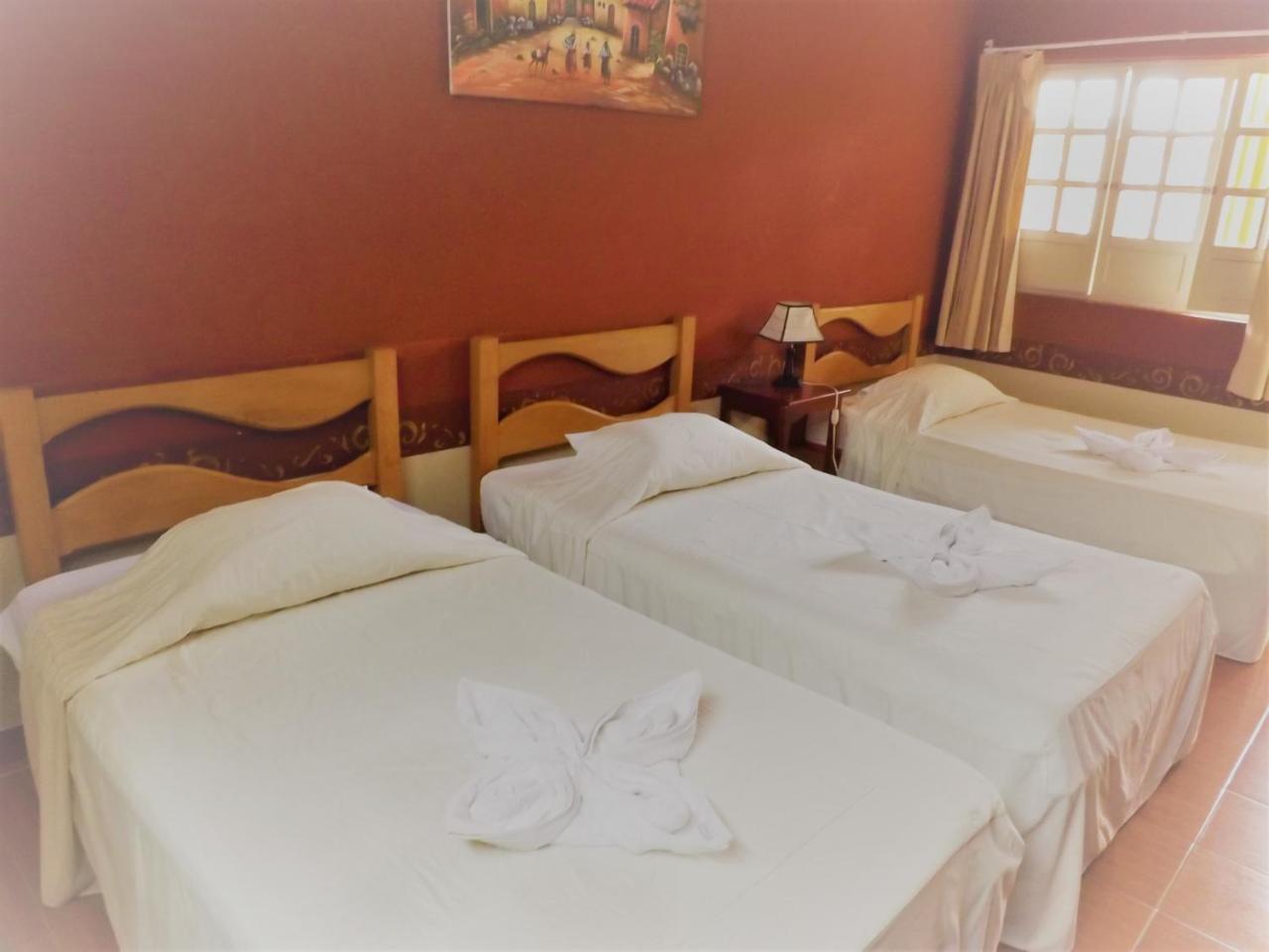 Hotel Colonial Trujillo Zewnętrze zdjęcie