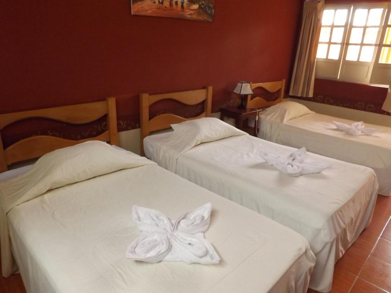 Hotel Colonial Trujillo Zewnętrze zdjęcie